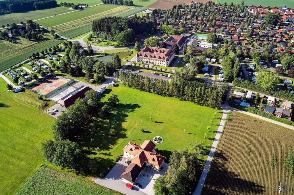 Almtalhotel Appartements In Pettenbach ภายนอก รูปภาพ