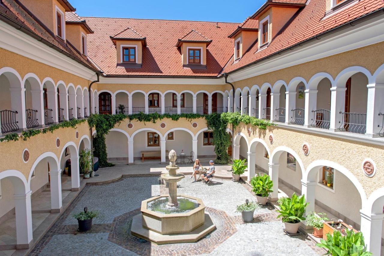 Almtalhotel Appartements In Pettenbach ภายนอก รูปภาพ