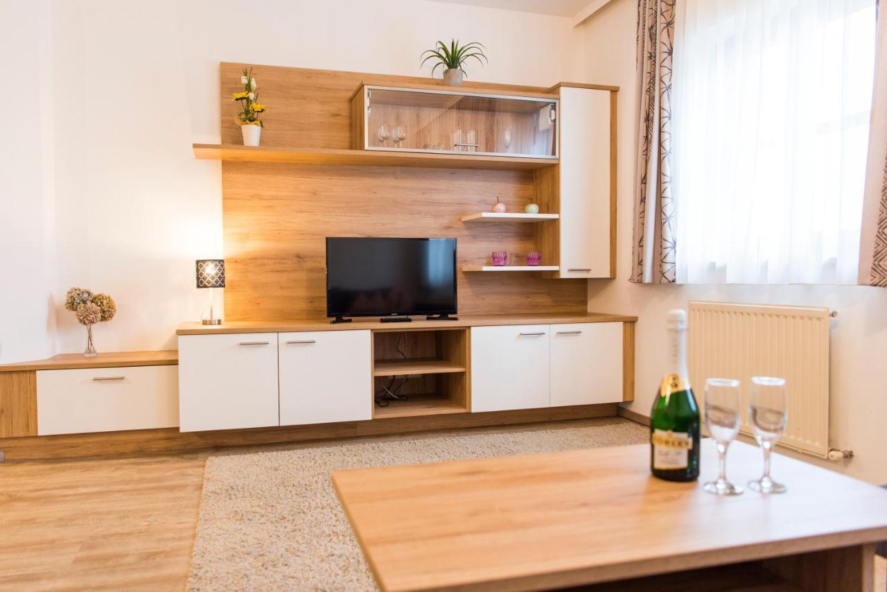 Almtalhotel Appartements In Pettenbach ภายนอก รูปภาพ