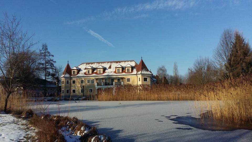 Almtalhotel Appartements In Pettenbach ภายนอก รูปภาพ