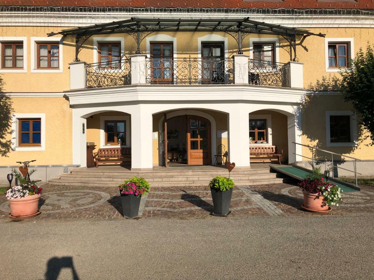 Almtalhotel Appartements In Pettenbach ภายนอก รูปภาพ